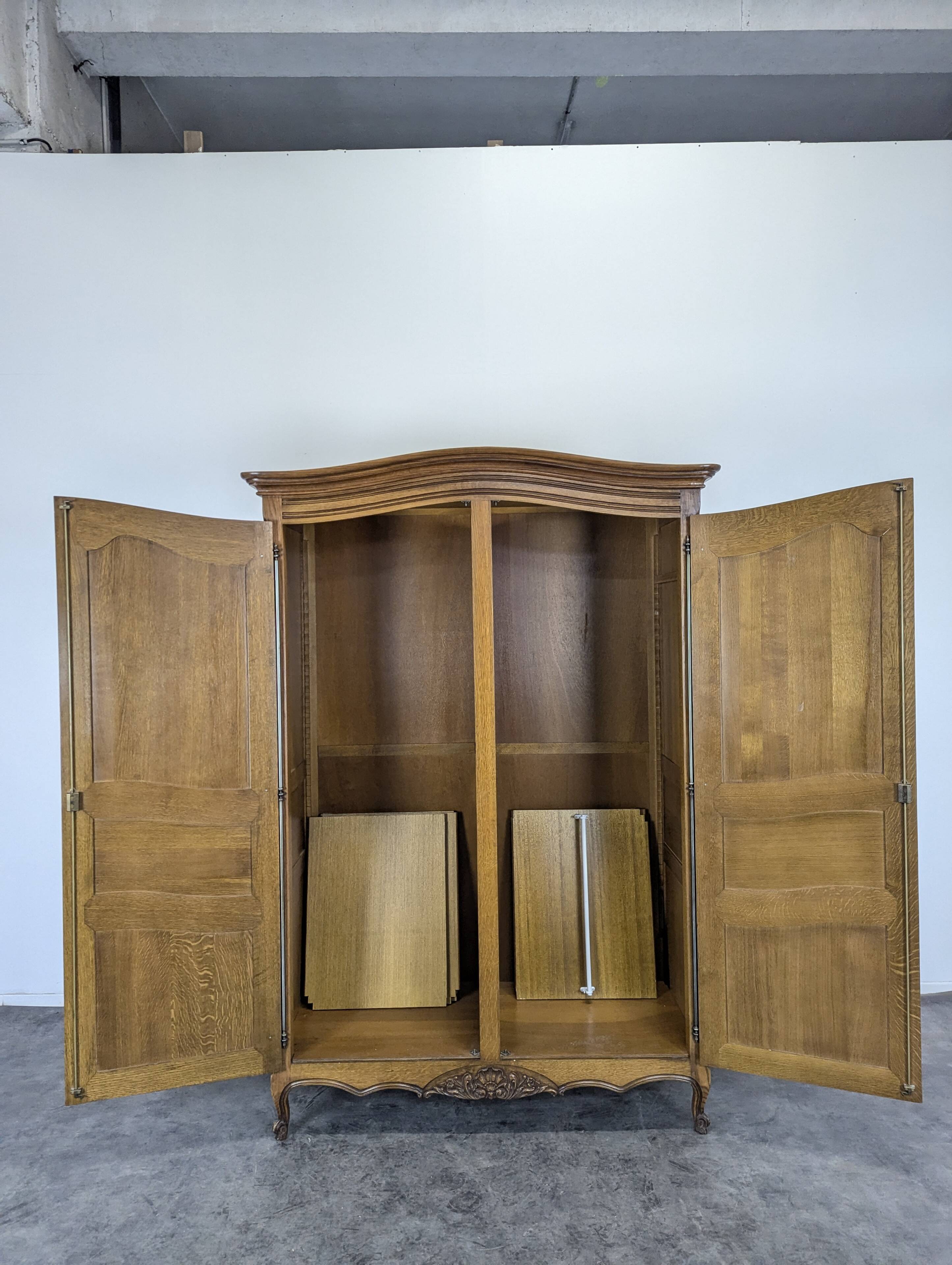 Oak dressing room wardrobe