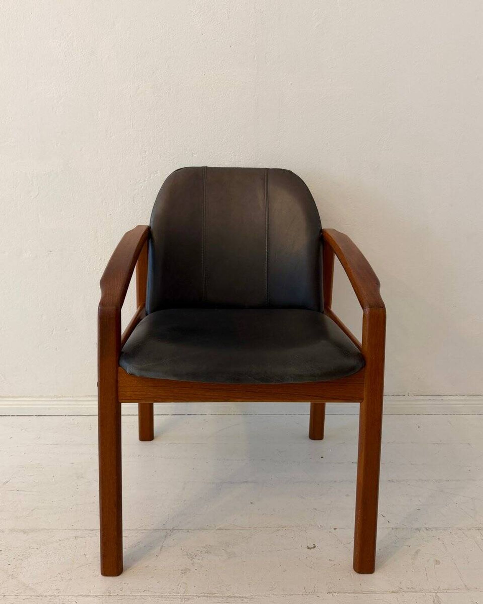 Mid-century modern chair in teak and black leather, Germany, 1960s