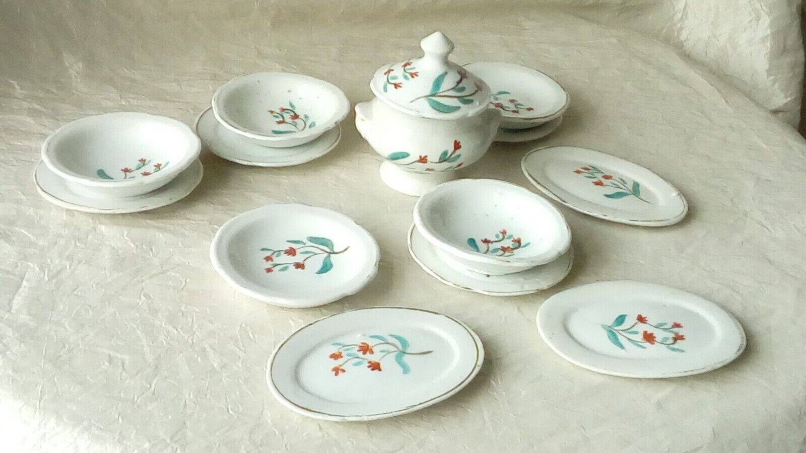 Earthenware dinette table service floral decor