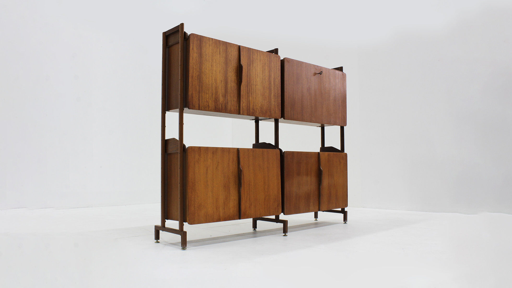 Vintage Italian mid-century bookcase wall cabinet from the 1960s, Italy.