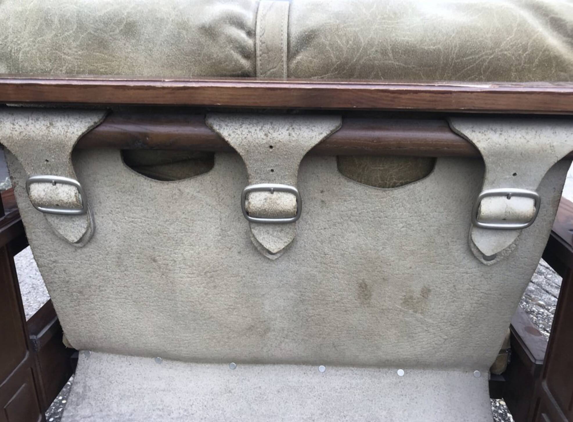 Fauteuils en bois et cuir avec pouf, ensemble de 4