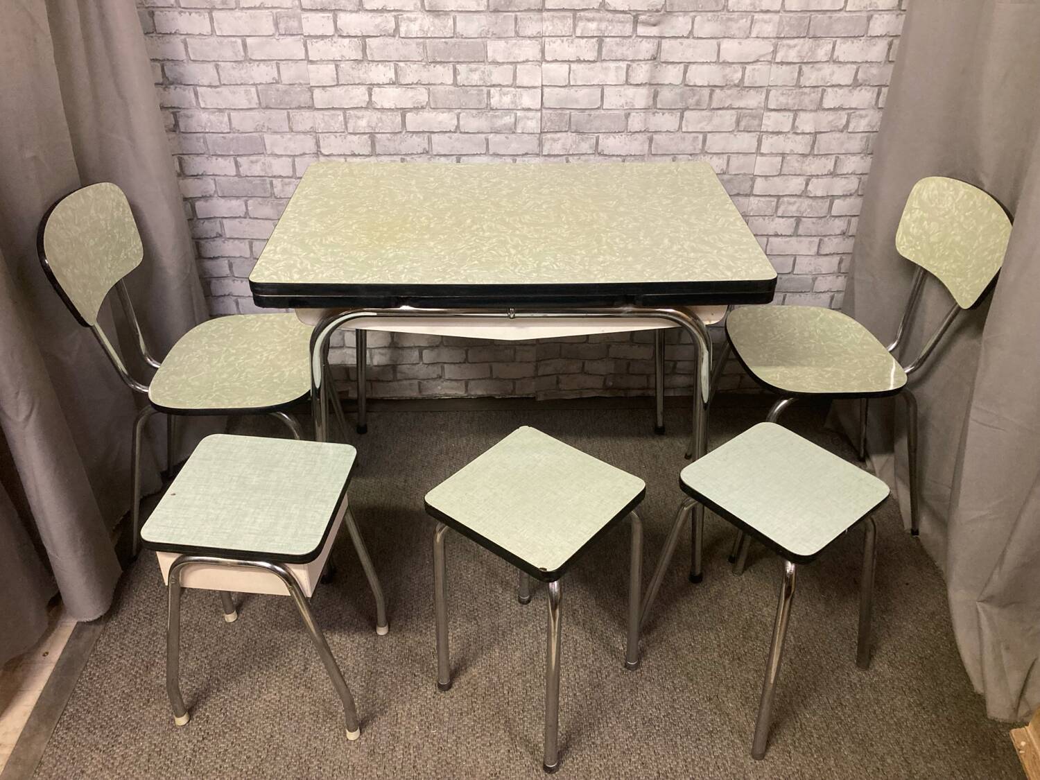 Formica table chairs stool set