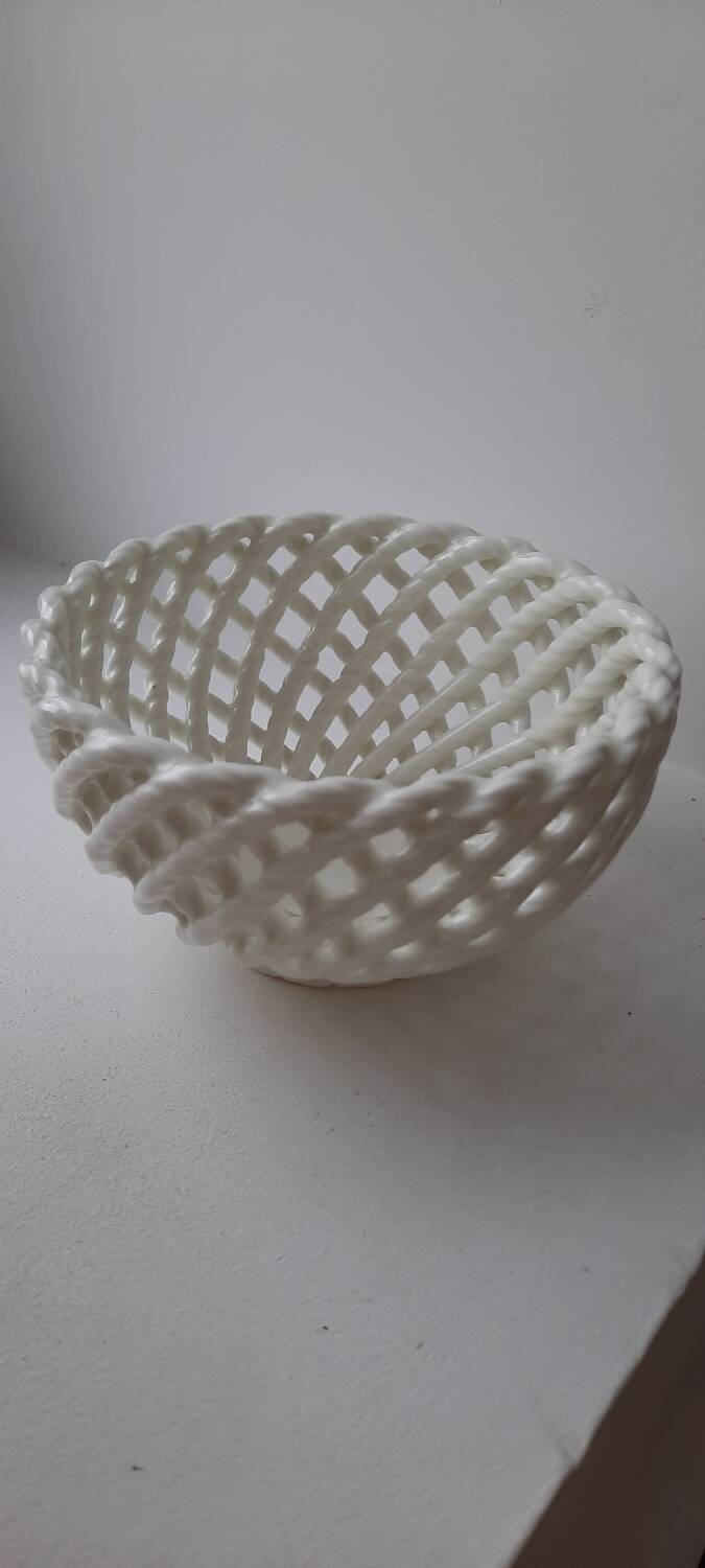White enamelled woven porcelain basket