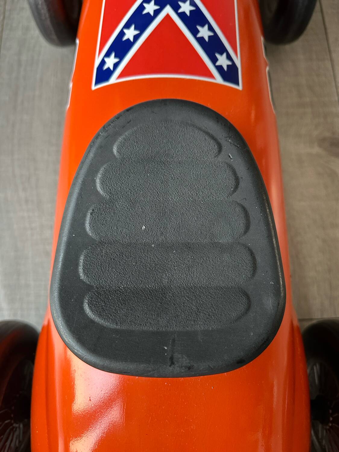 Customised General Lee carrier