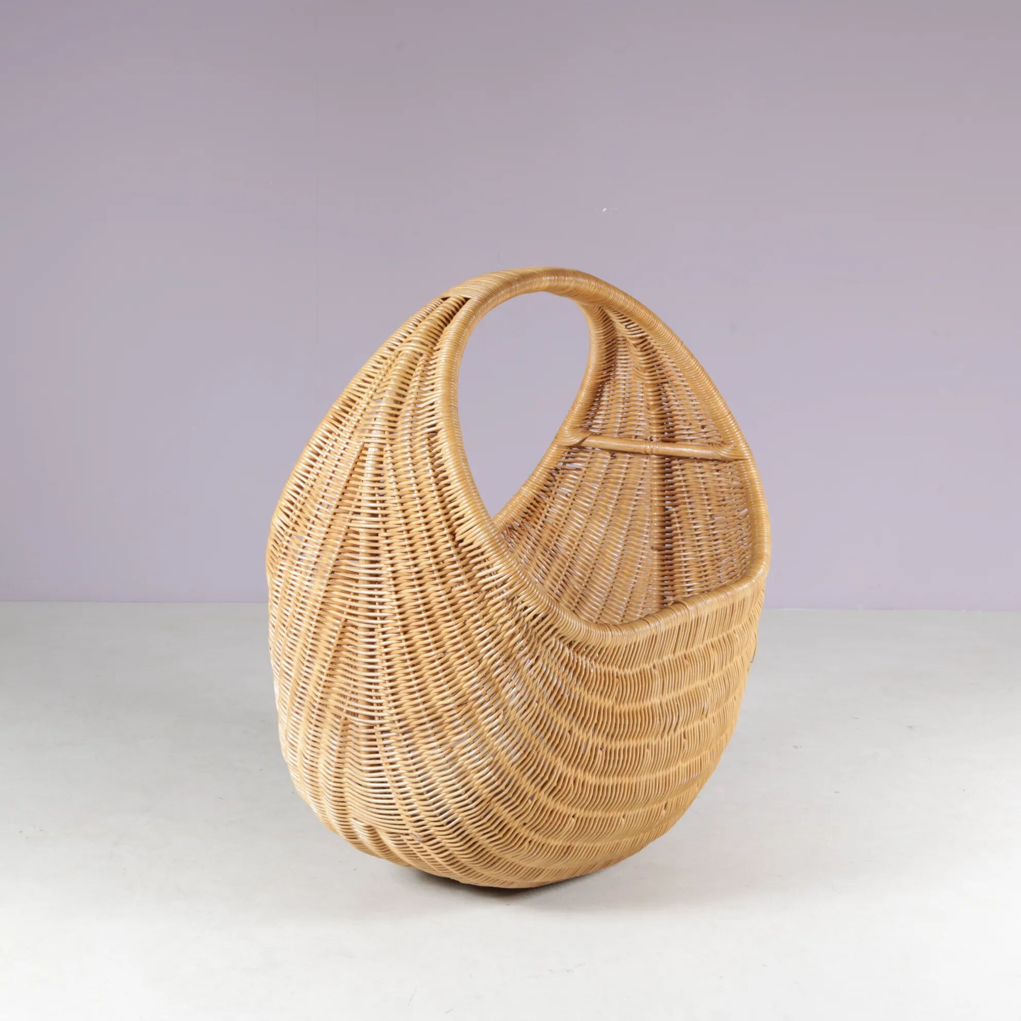1960s wicker baby bed from the Netherlands