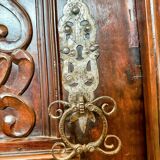 Armoire d’apparat 17e en noyer massif