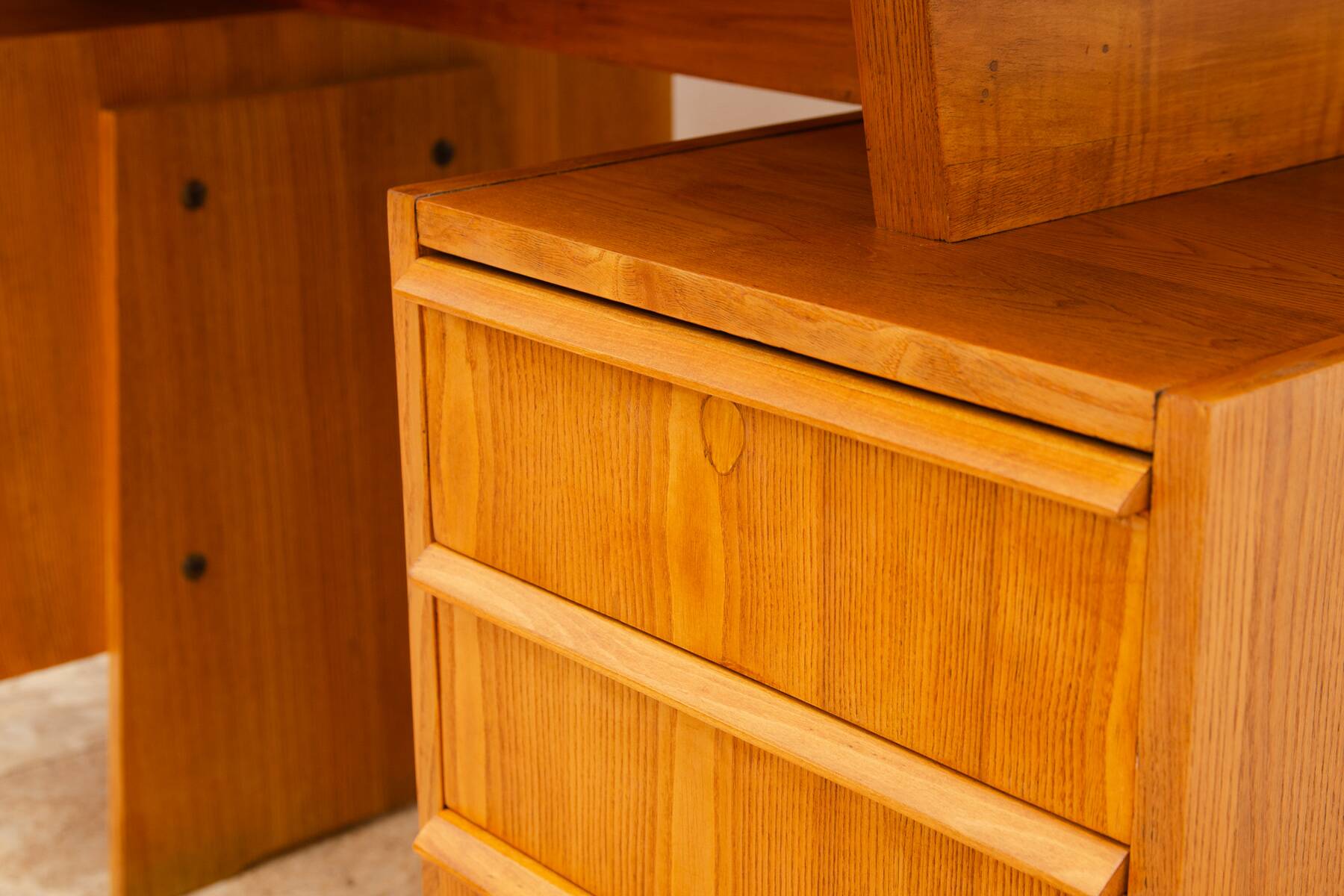 Immense bureau tchécoslovaque entièrement rénové, années 1970, Europe centrale