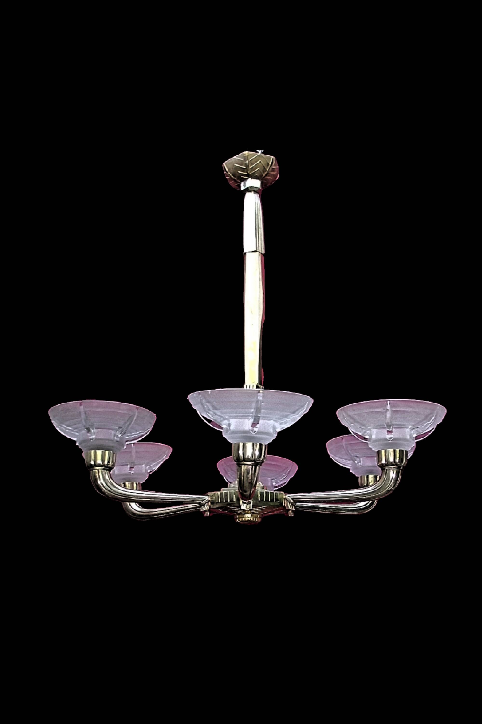Important Art Deco chandelier in gilded bronze