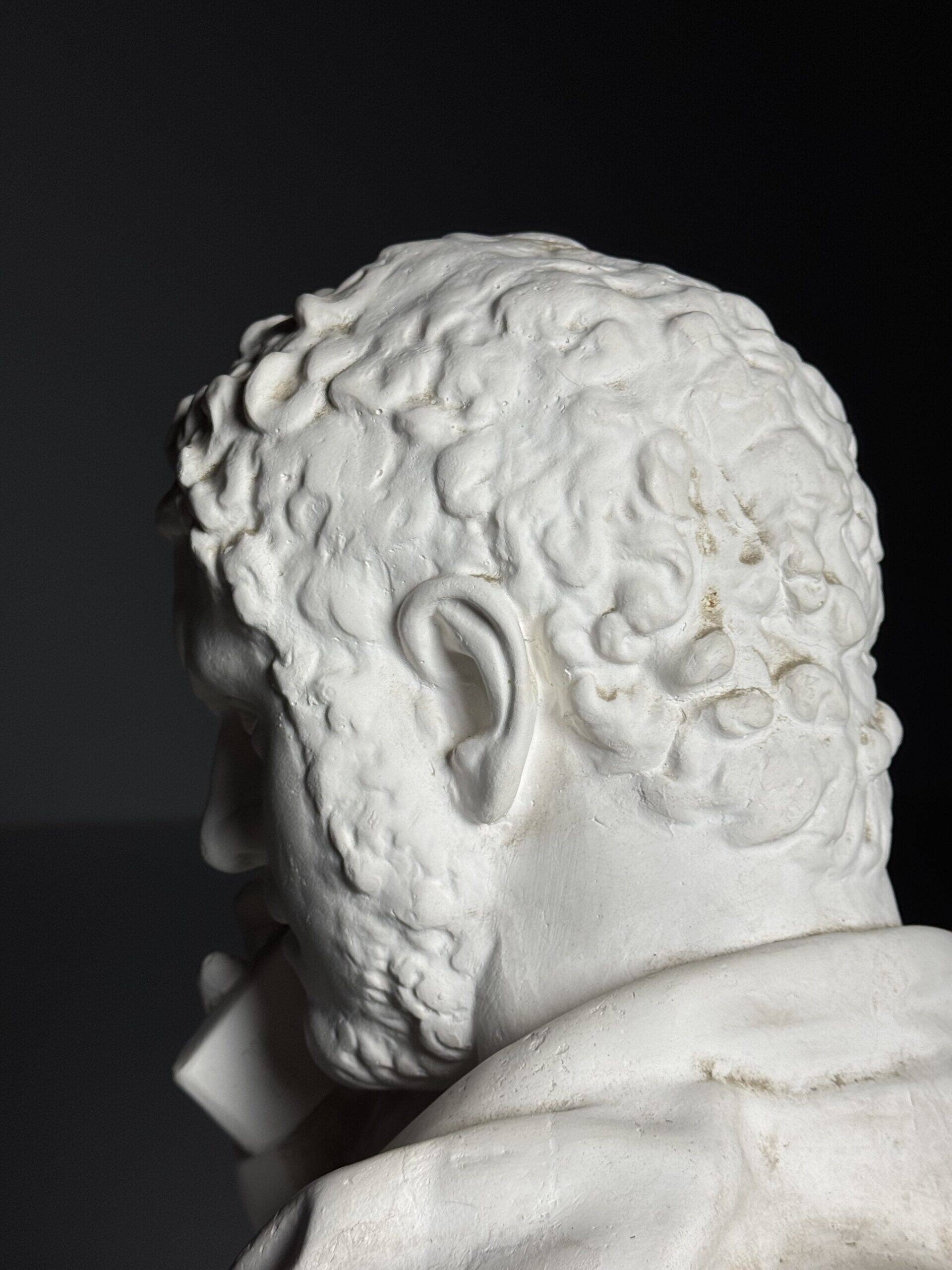 Buste en plâtre de Caracalla appelant