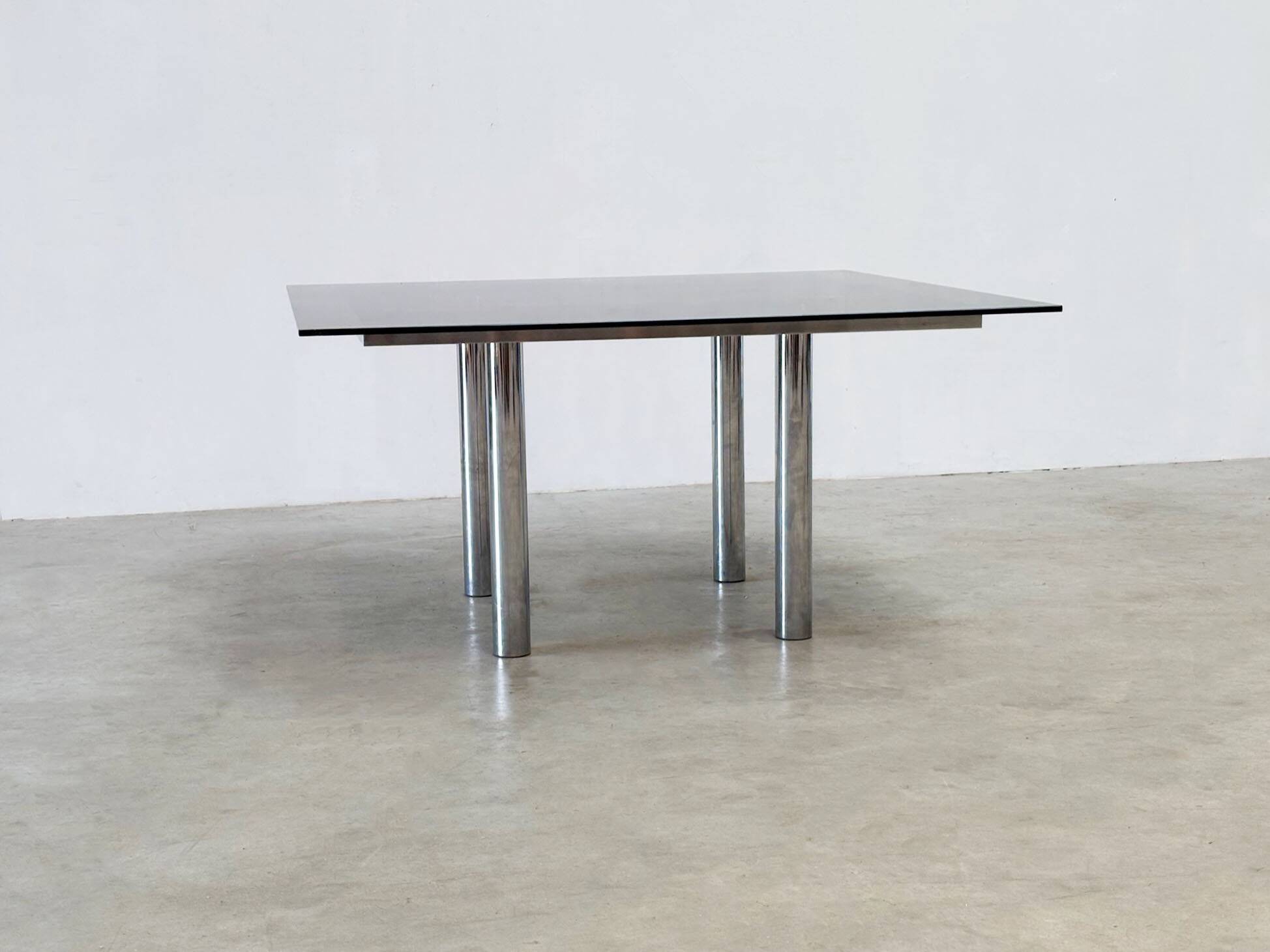 Table à manger "Andre" par Tobia Scarpa pour Knoll