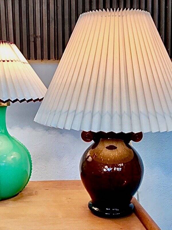 Vintage Italian Murano glass amphora-shaped table lamp, 1950s