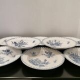 Assiette creuse en céramique de Sarreguemines , modèle Flore en bleu vendu à l'unité
