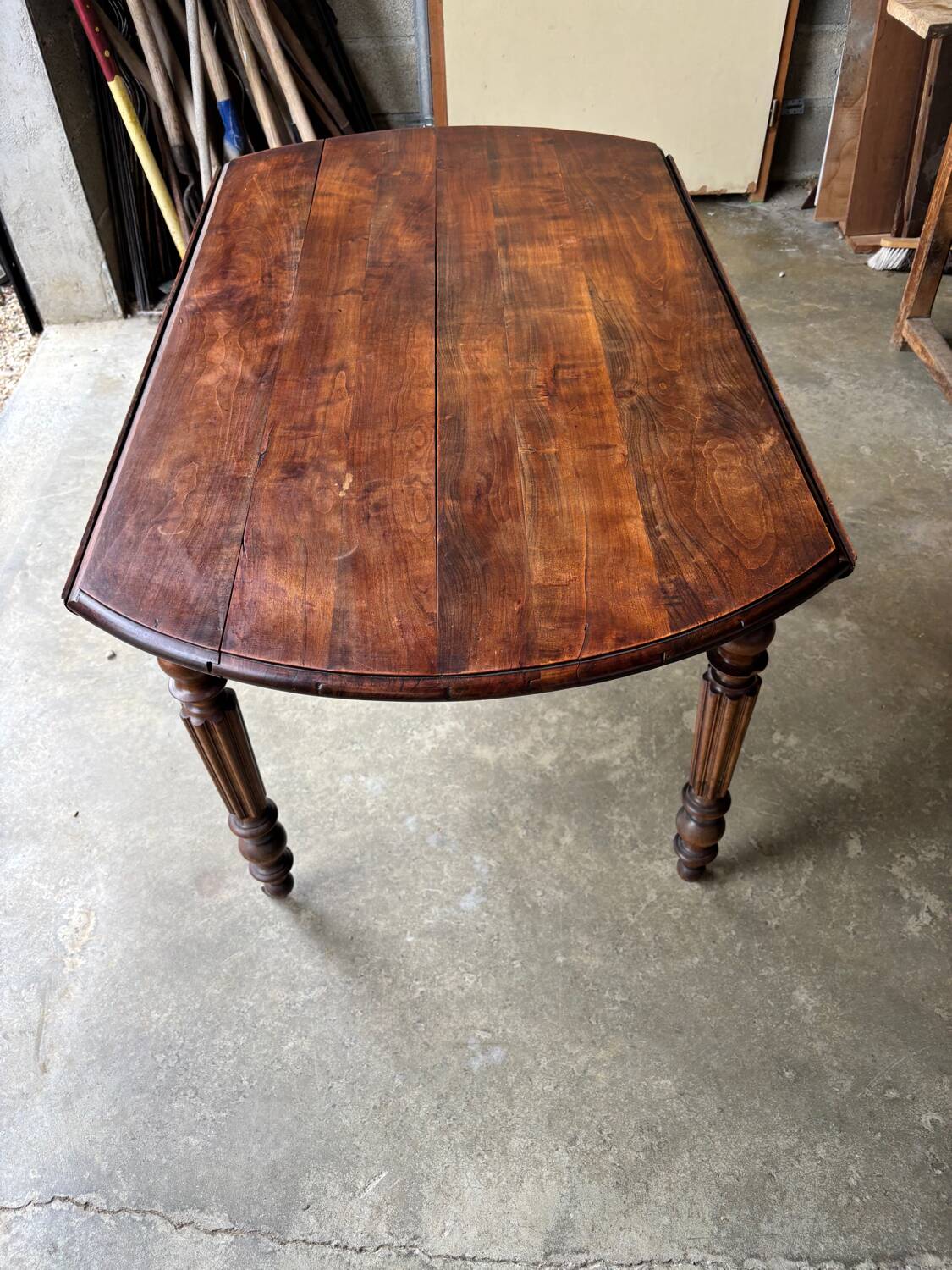 Oval walnut table