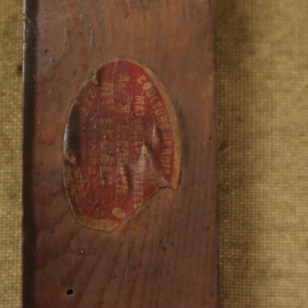 Nature morte aux fruits avec une cruche, huile sur toile, signée