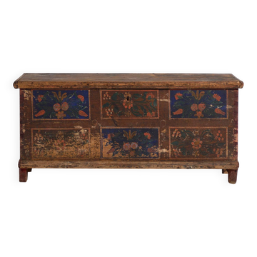 Antique wooden chest with blue floral panels (1905)