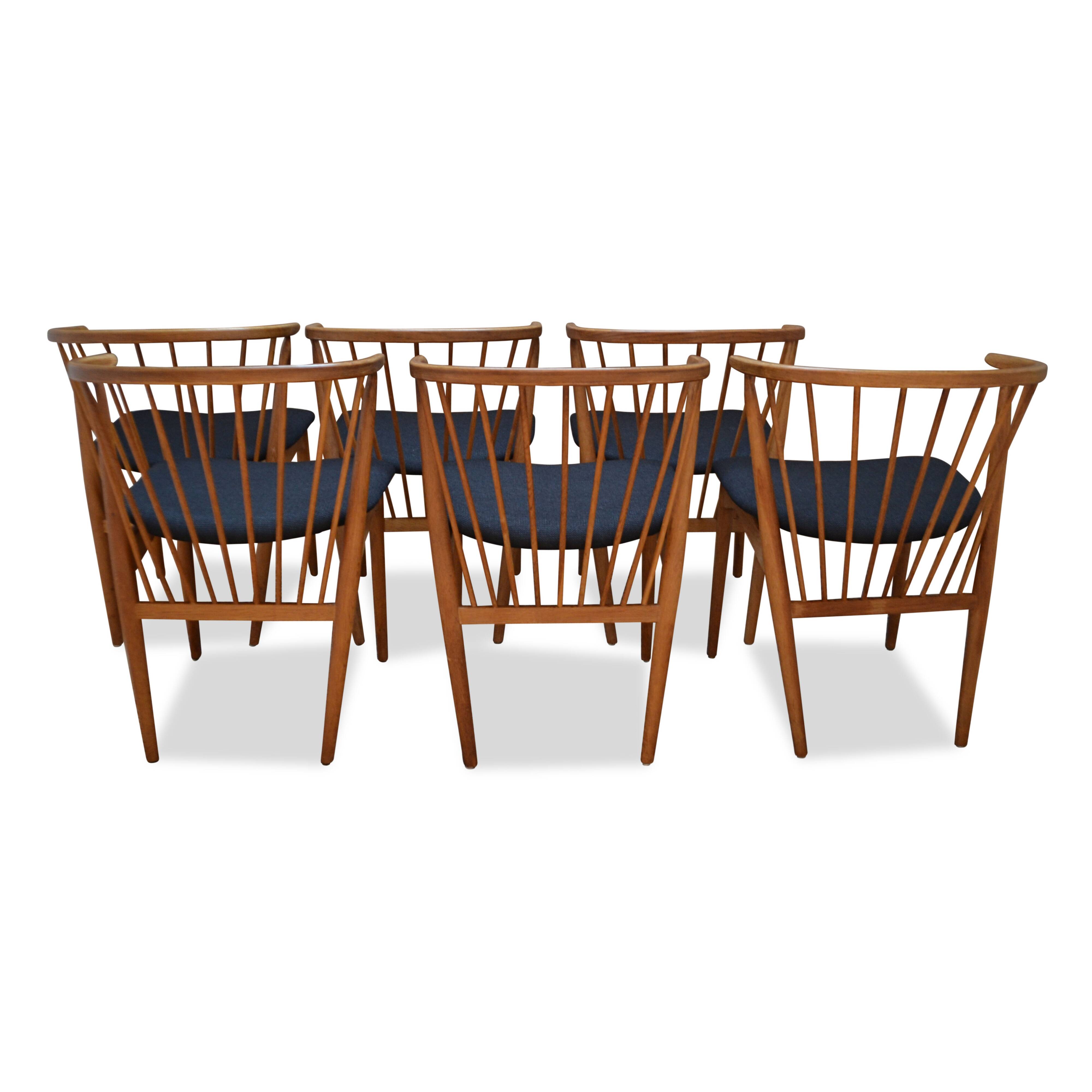 Vintage Danish design Helge Sibast nr.6 oak dining chairs
