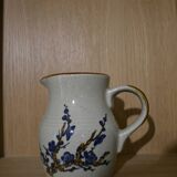 Cruche en grès à fleurs bleue