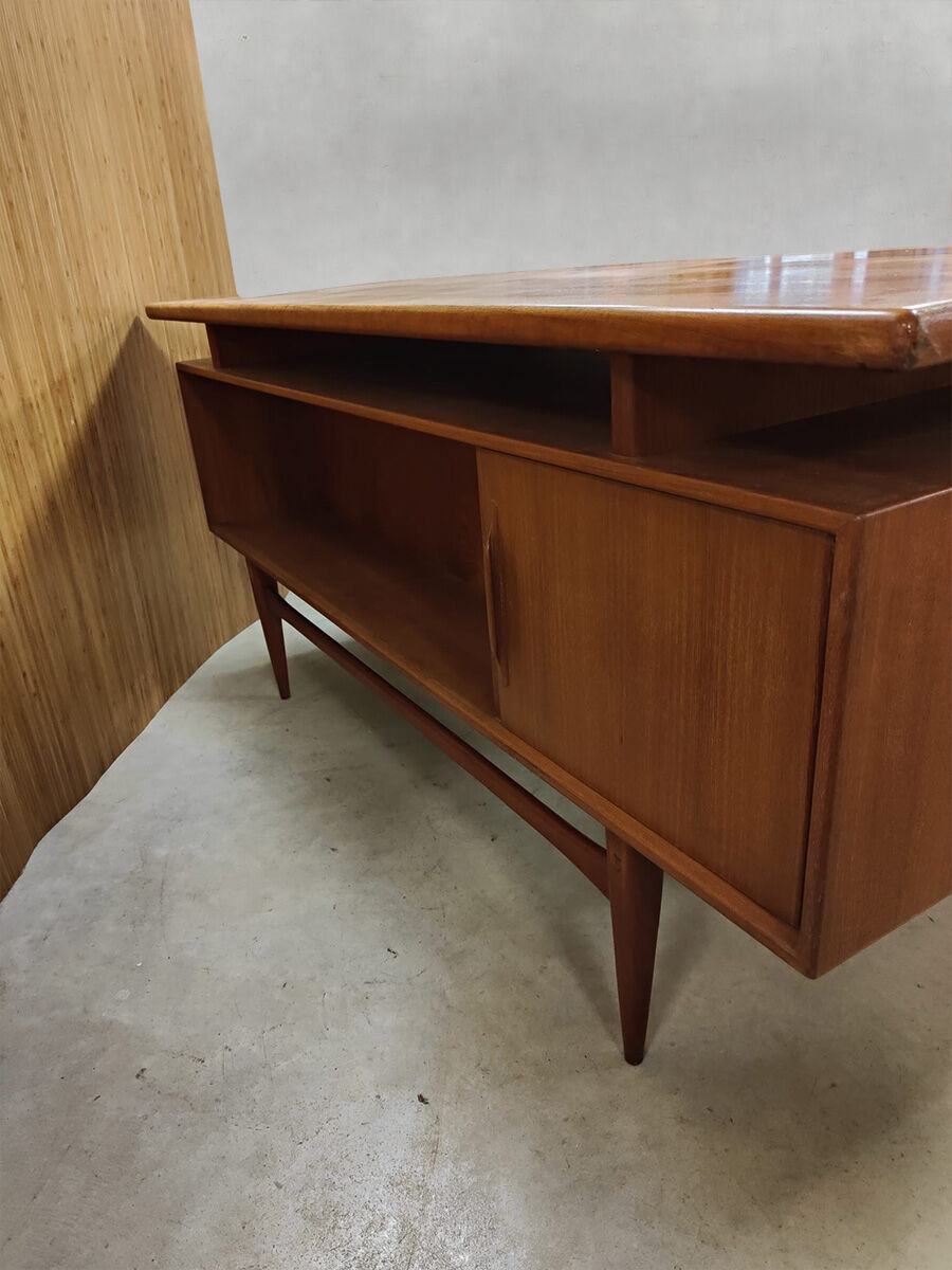 Vintage teak desk RT Möbel H.Riestenpatt 1960