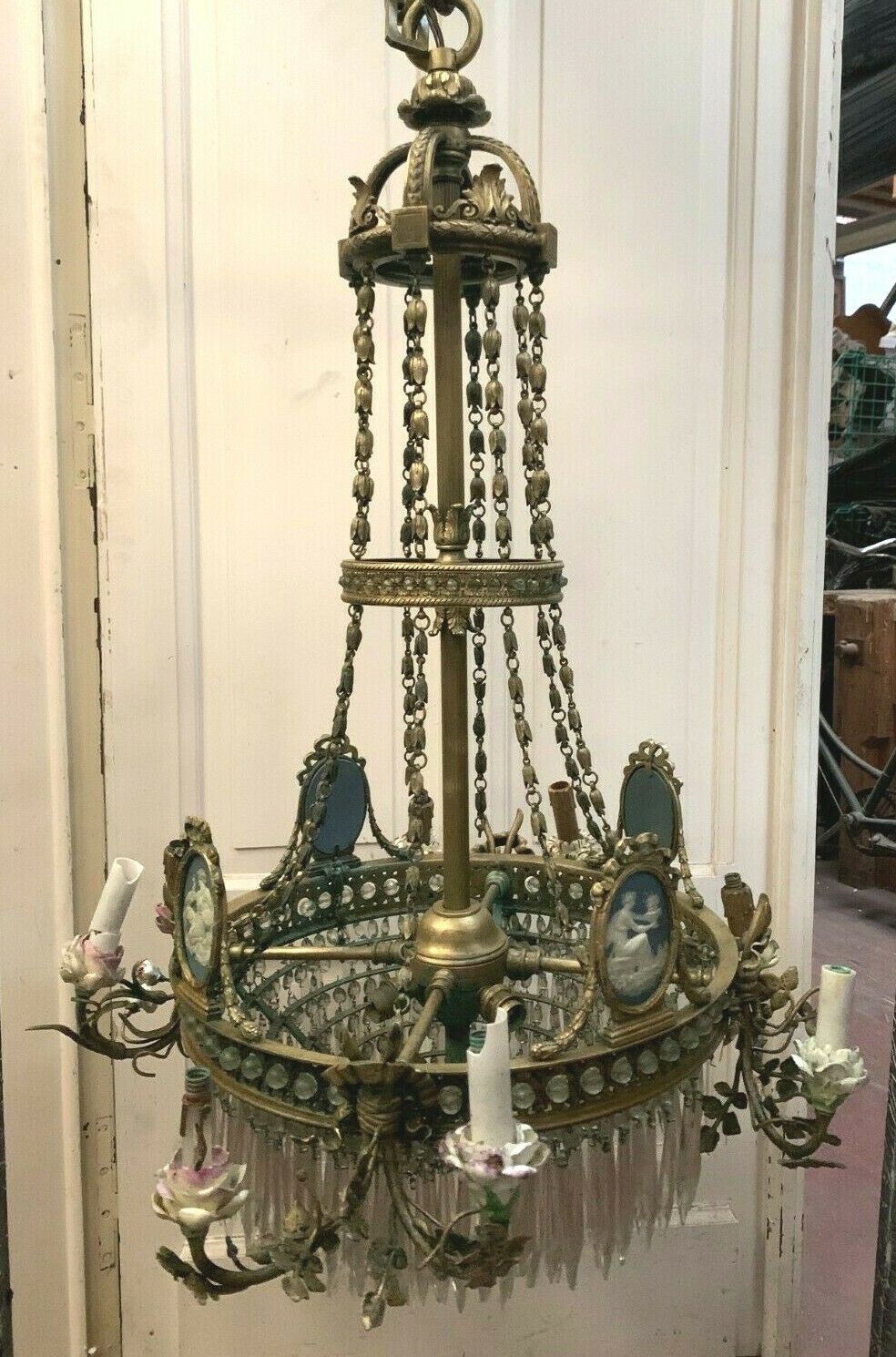 Louis XVI style chandelier in bronze and crystal pendants XIX Century