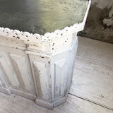 White patina and zinc counter