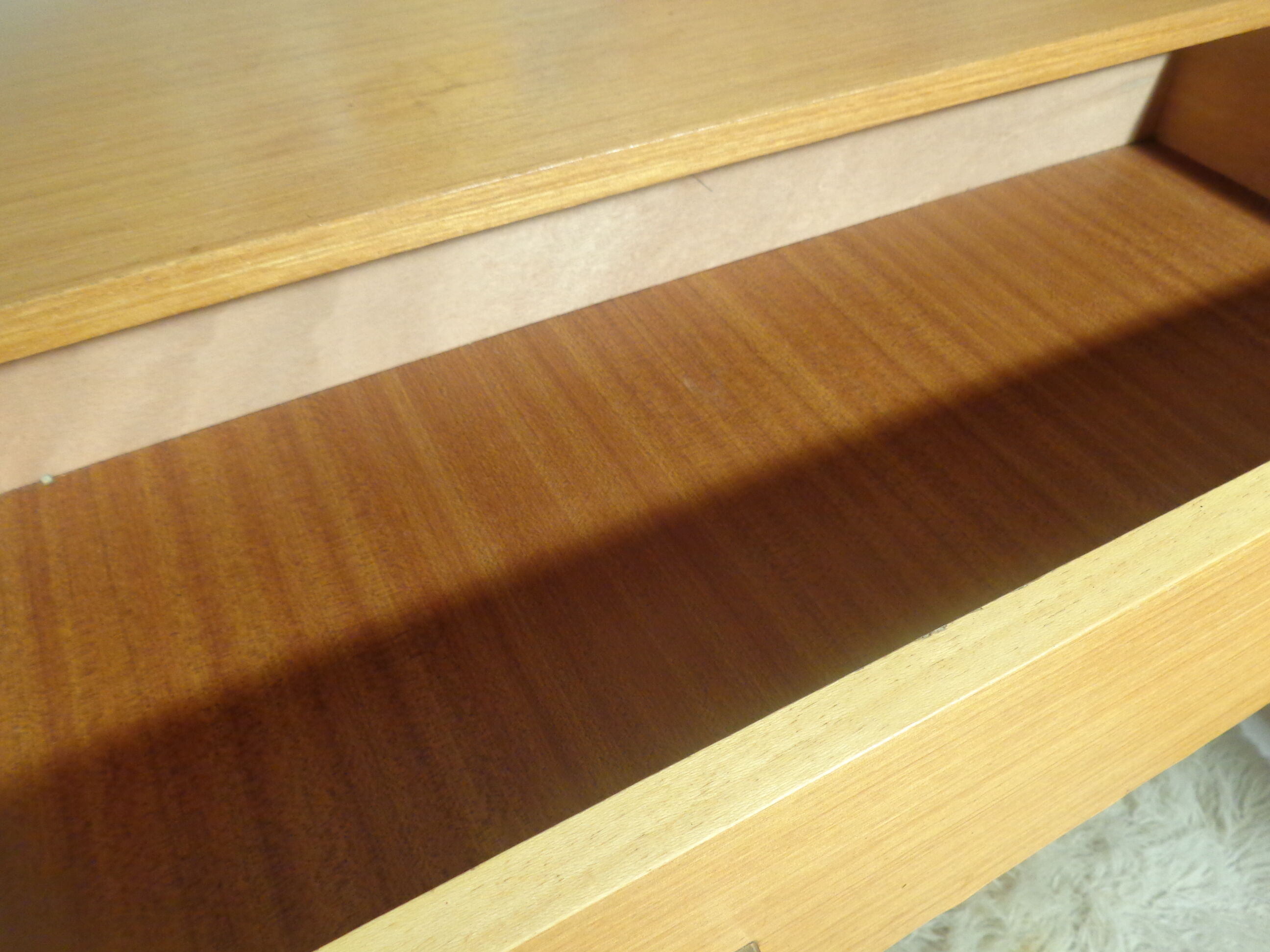 Chest of drawers vintage from the 60s in light wood