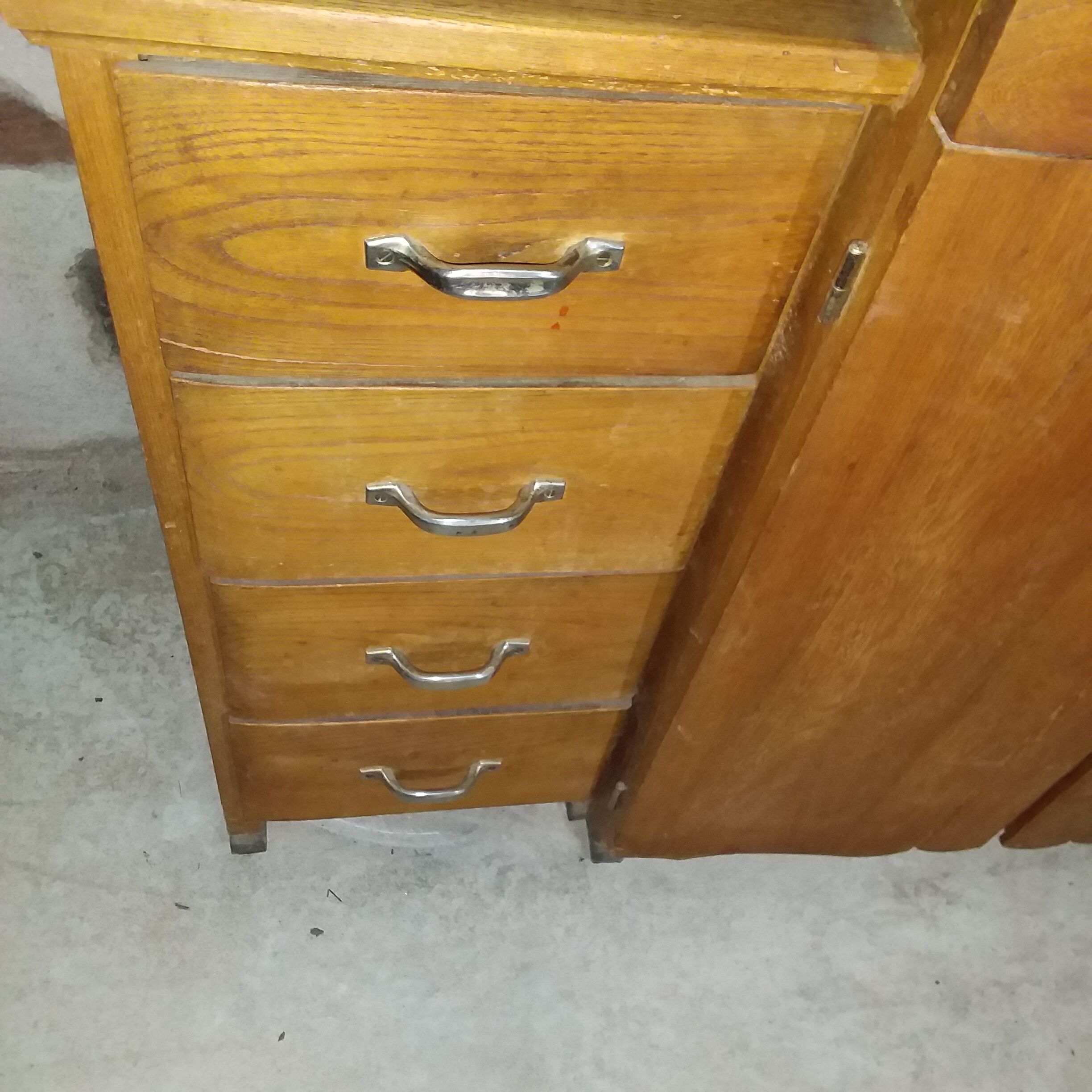 Furniture drawers