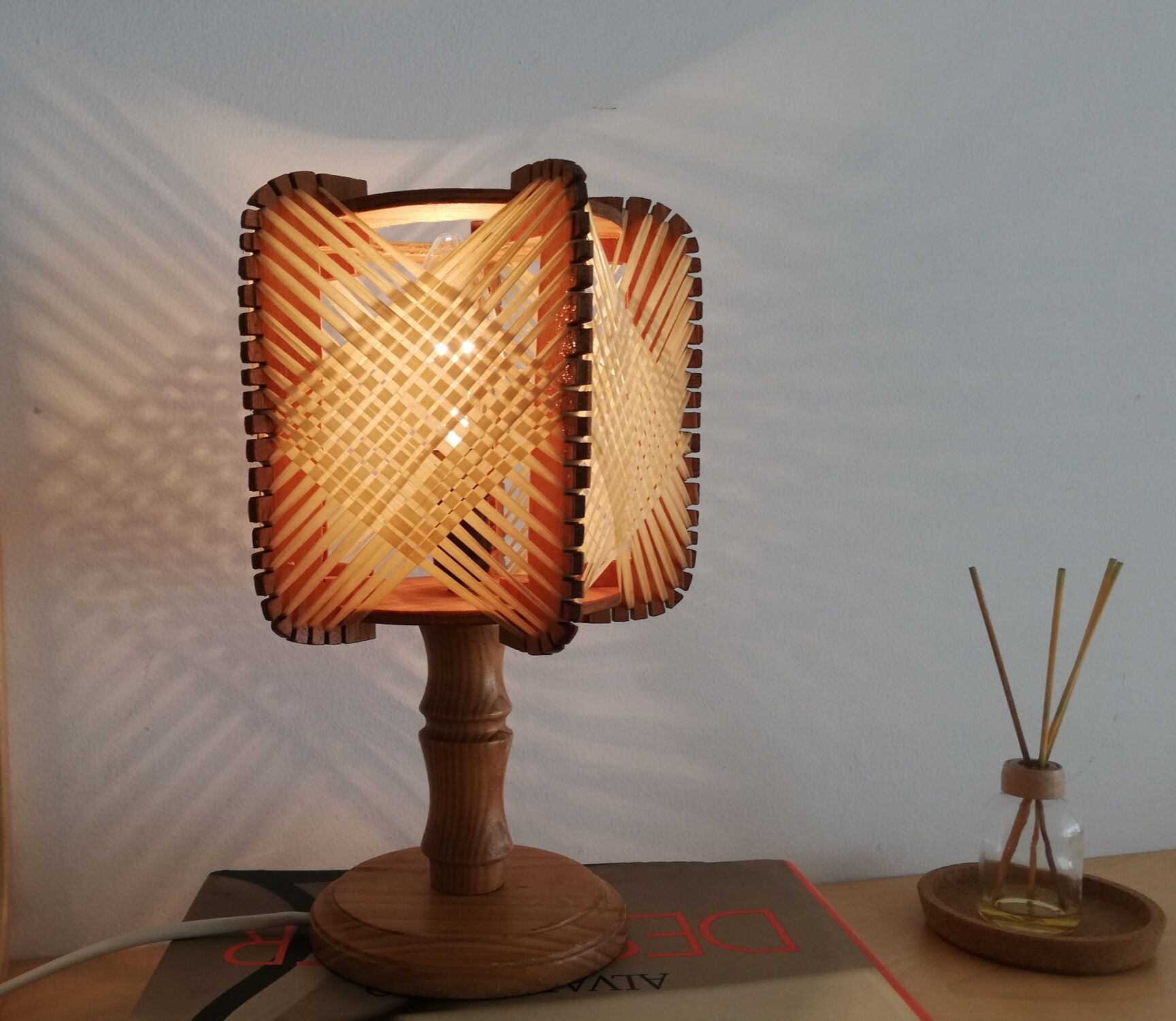 Wood and straw small table lamp 1960