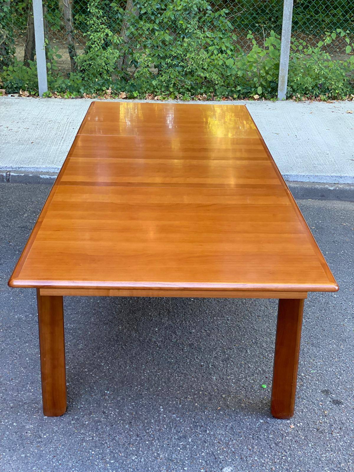 Scandinavian extendable dining table in honey-stained wood for 12 people 1990