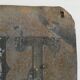 Plaque teaches A Rent in zinc 20s