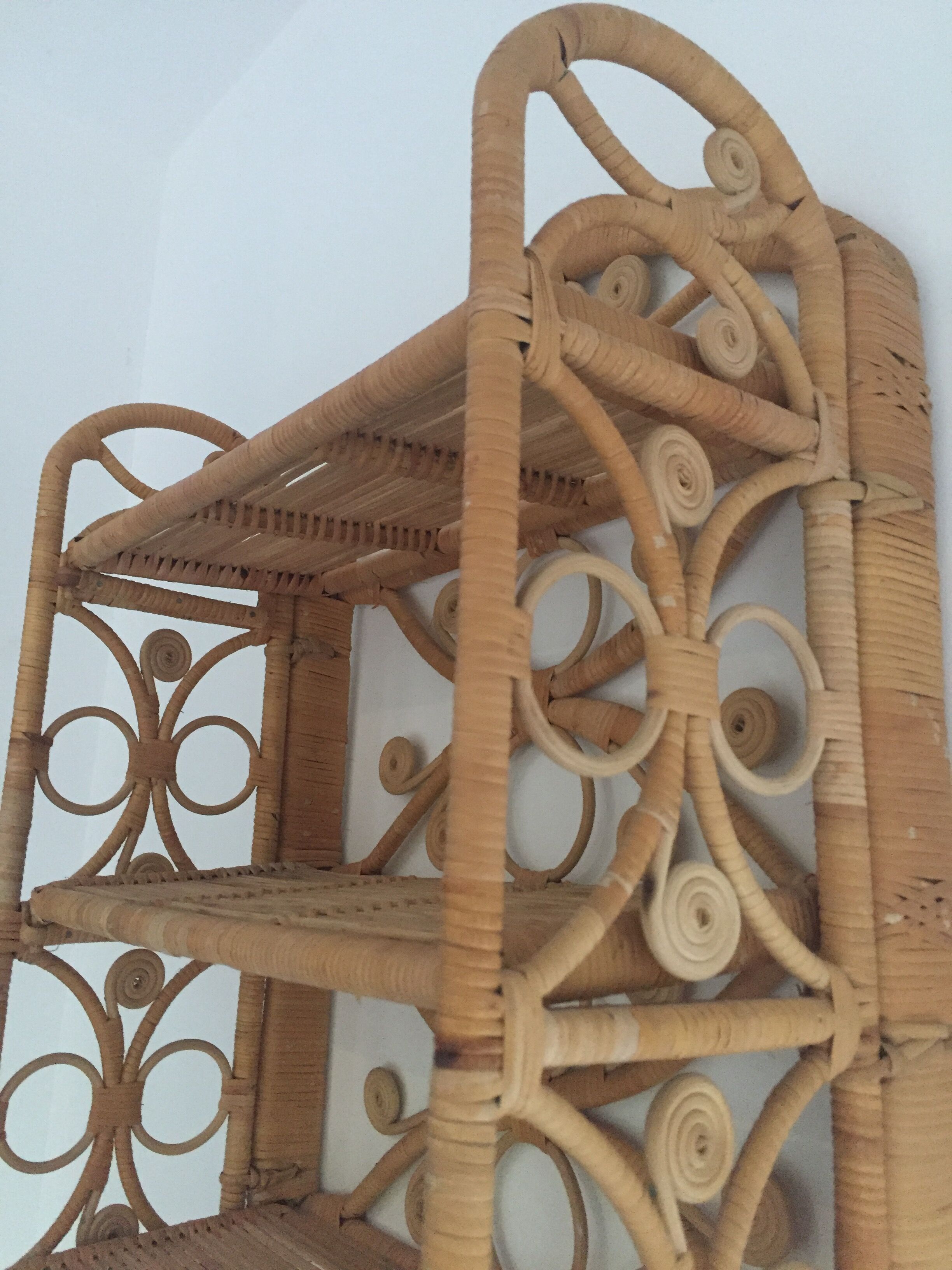 Etagere rotin peacock vintage