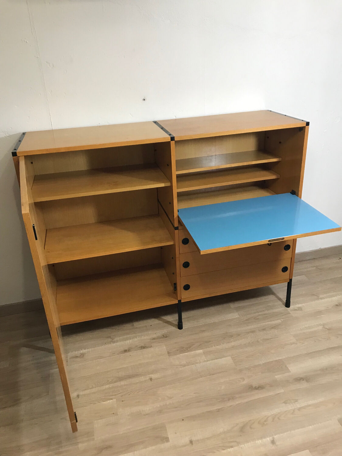 Office secretary A.R.P. Minvielle edition