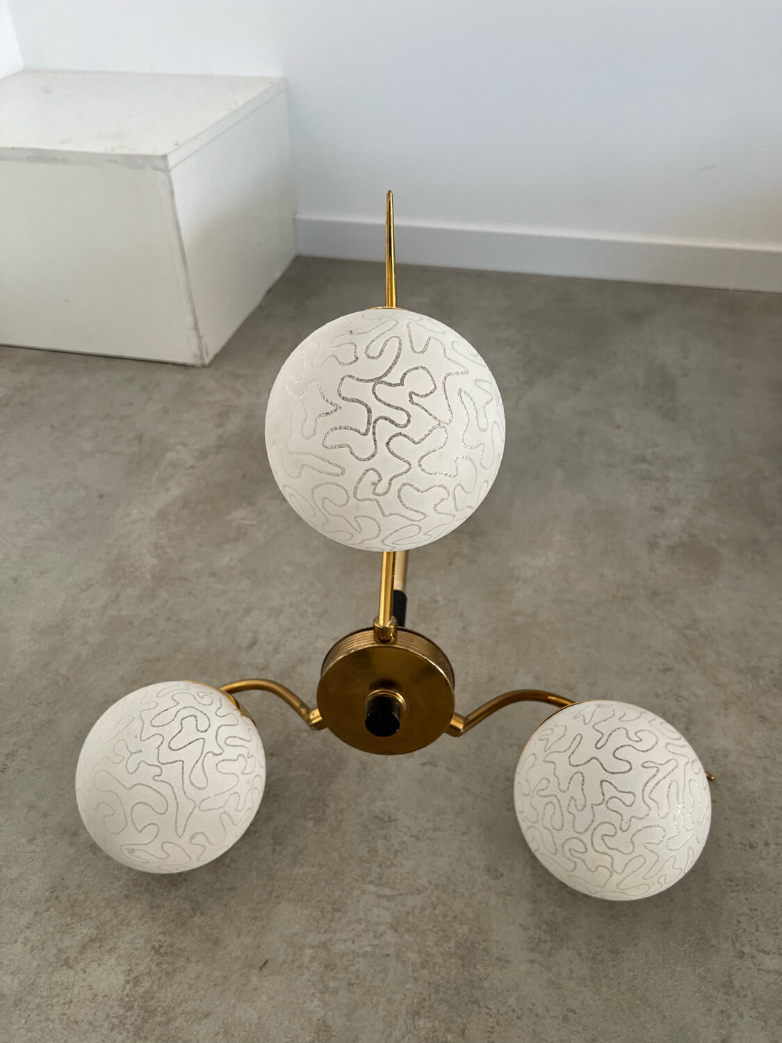 Lot light fixtures and chandeliers design Arlus 50s brass and opaline vintage