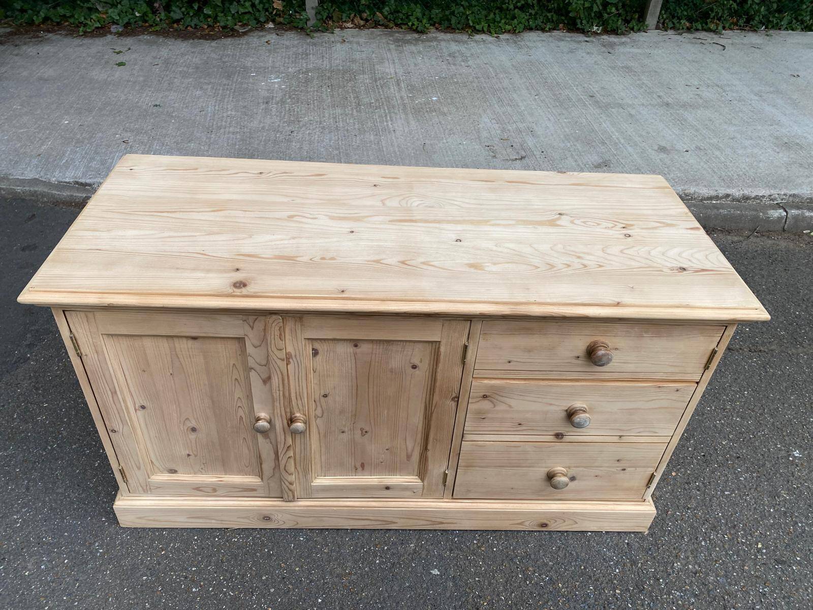 Buffet commode anglaise Interior's rénovée en bois massif 1980