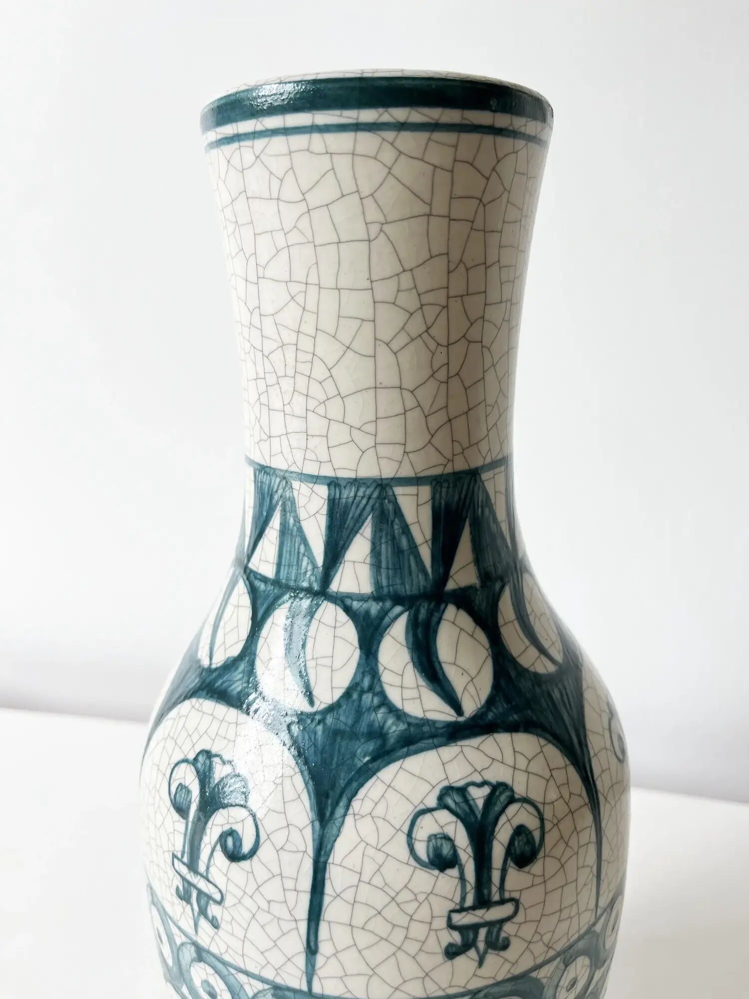Cracked ceramic vase from the 1960s.