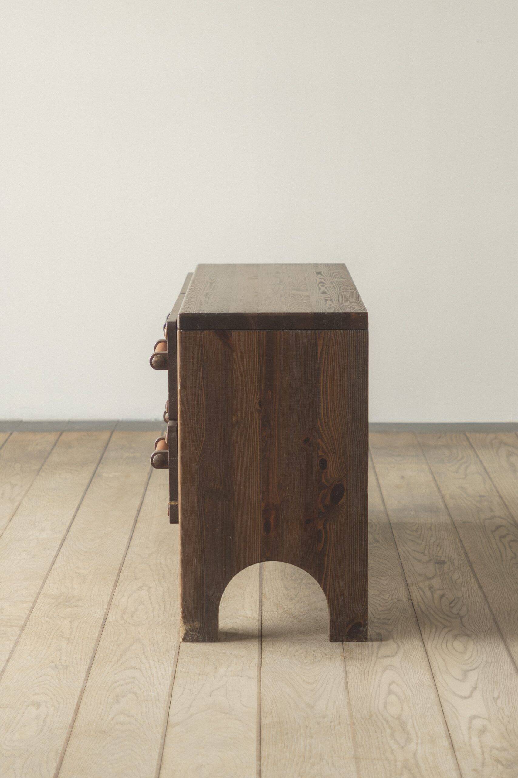Commode en pin Christian Langeström