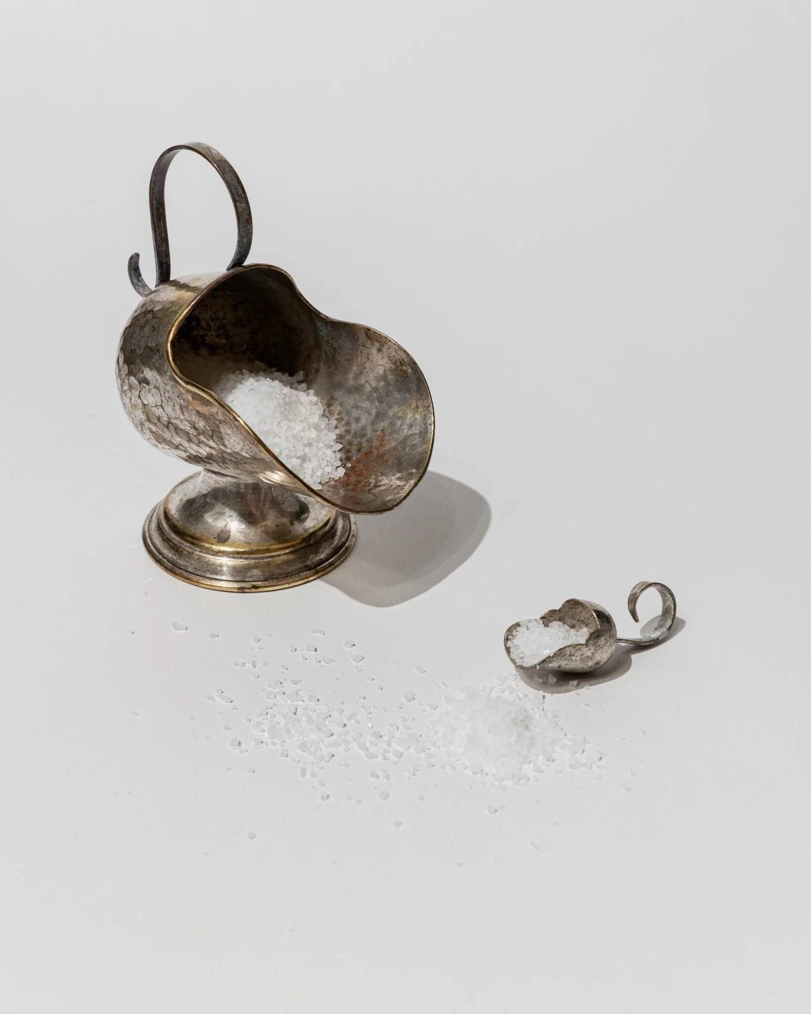 Argent Silver-Plated, Hand-Carved Footed Sugar Box with Dosing Spoon - Italian 1920s Retro Table Decor