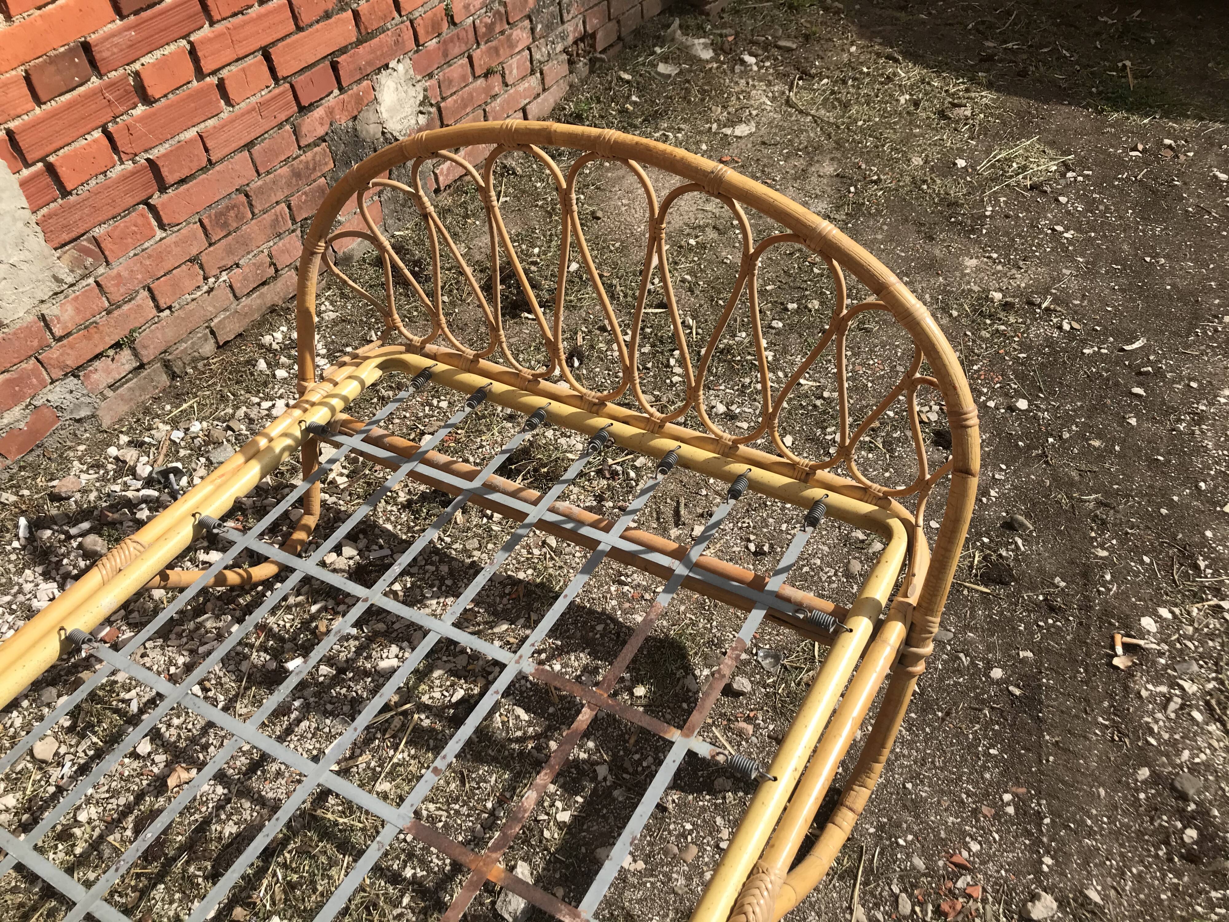 Rattan "basket" bed 1960