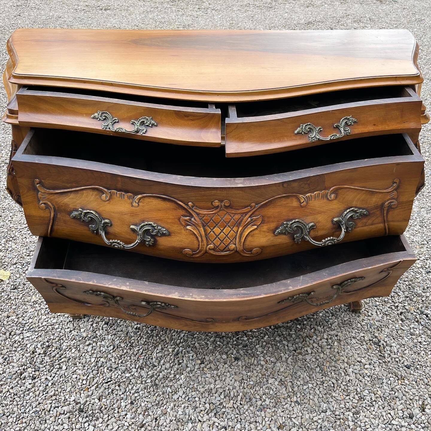 Curved Provençal chest of drawers Louis XV style walnut