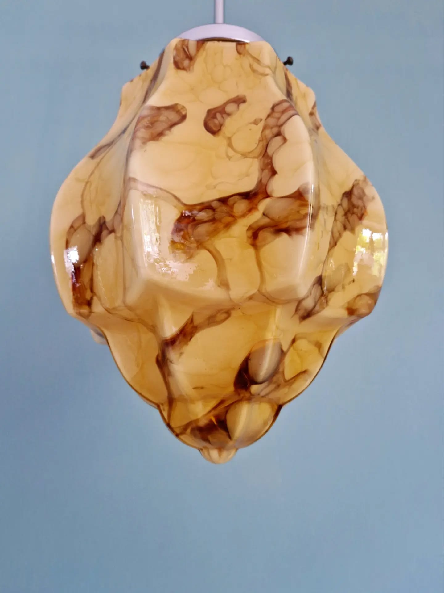 Art Deco suspension in marbled opaline, Scailmont, 1920-30