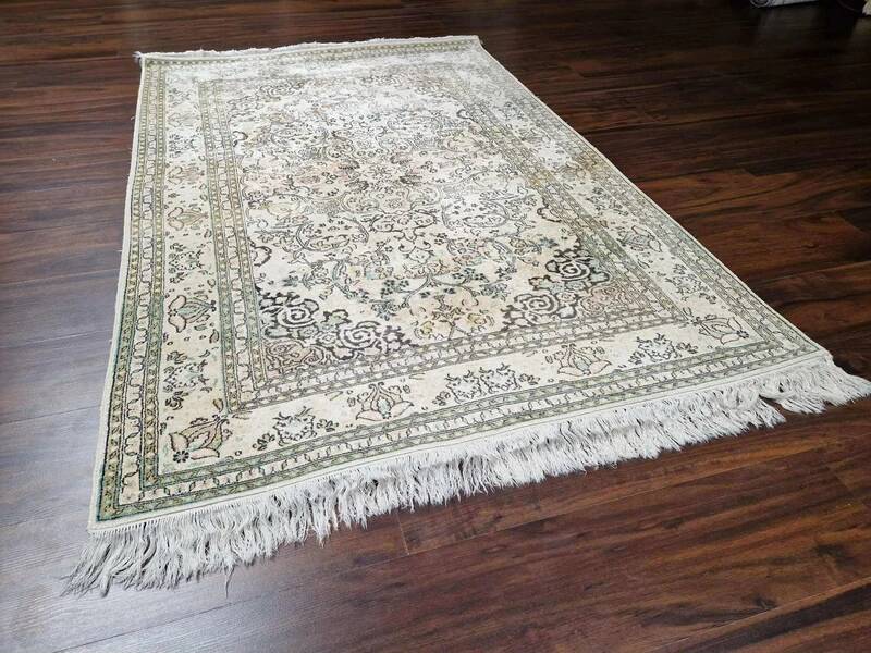 Antique Kashmir rug 130x197 cm – silk on silk