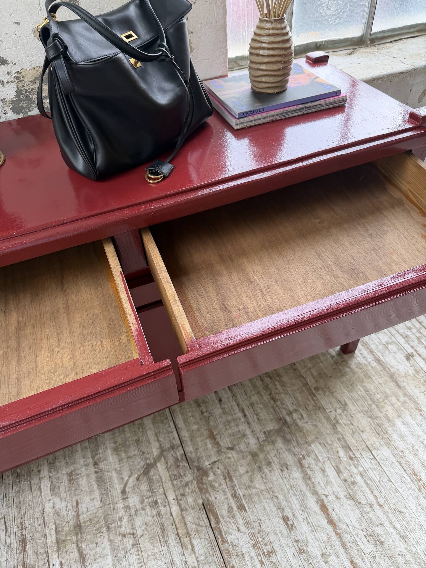 Red lacquered enfilade 1970 160cm