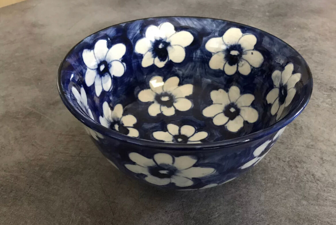 Vintage cup bowl in earthenware with blue floral paint décor - 18.5 cm