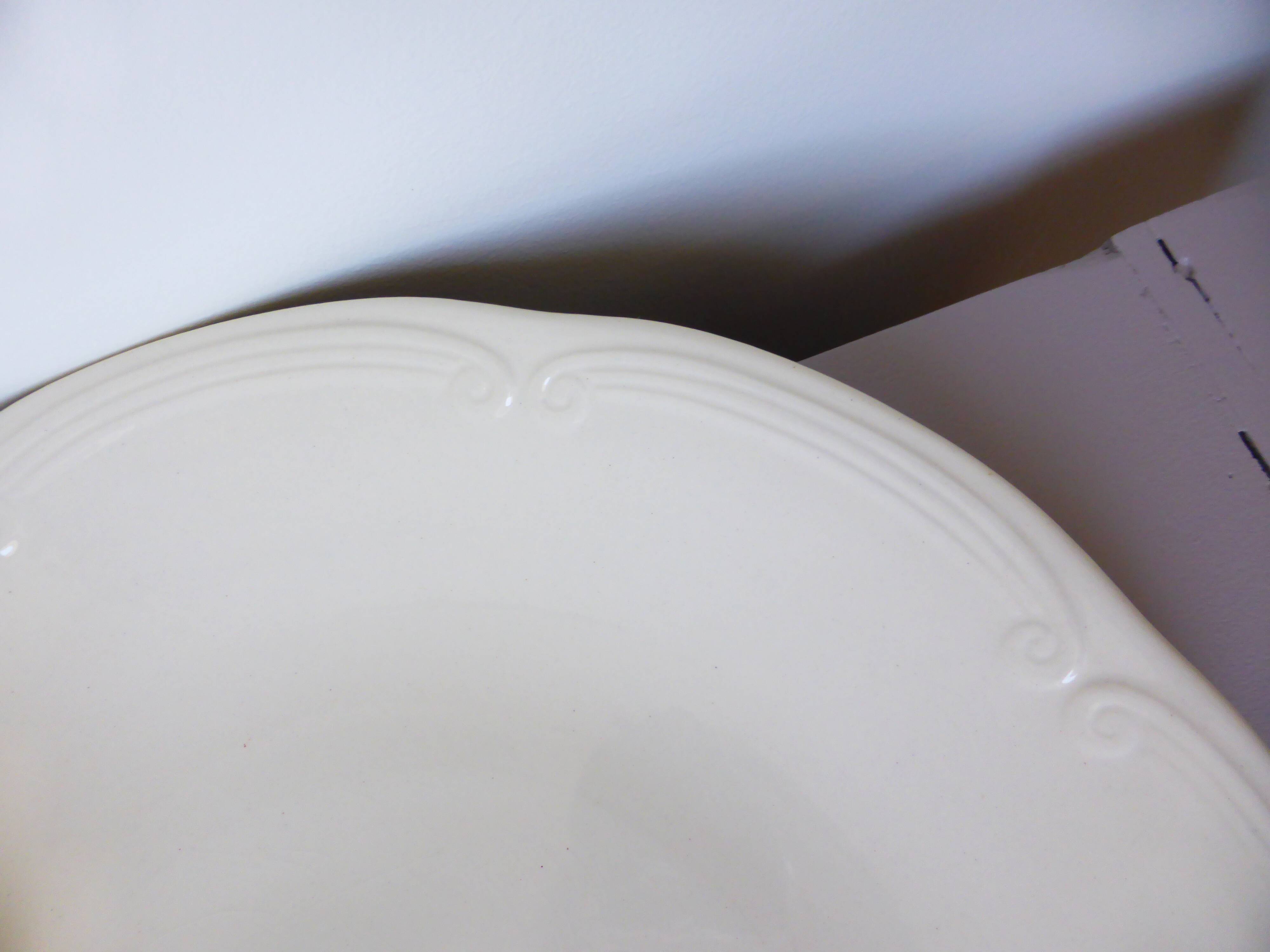 4 vintage porcelain flat plates