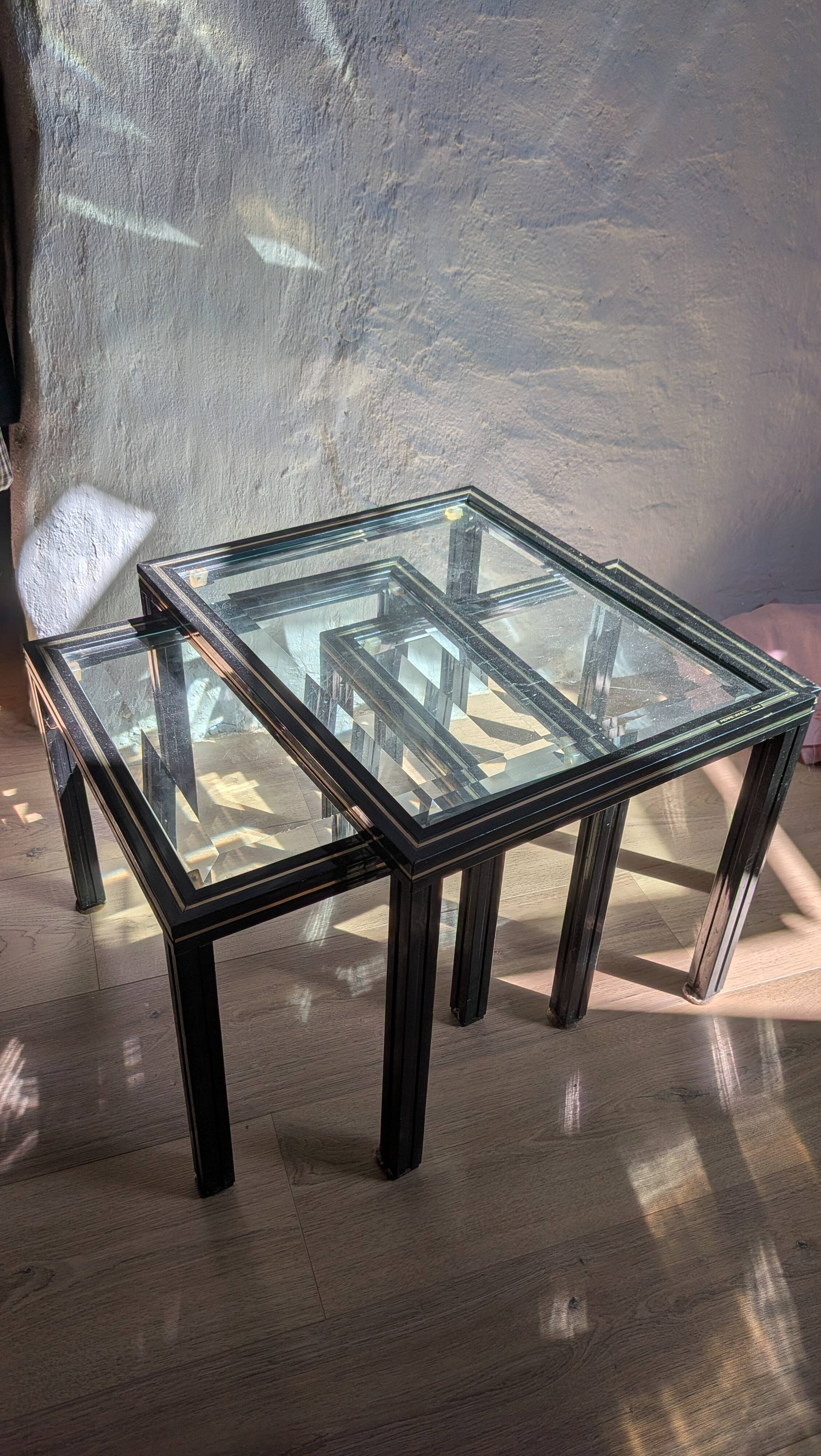 3 tables gigognes signées Pierre Vandel