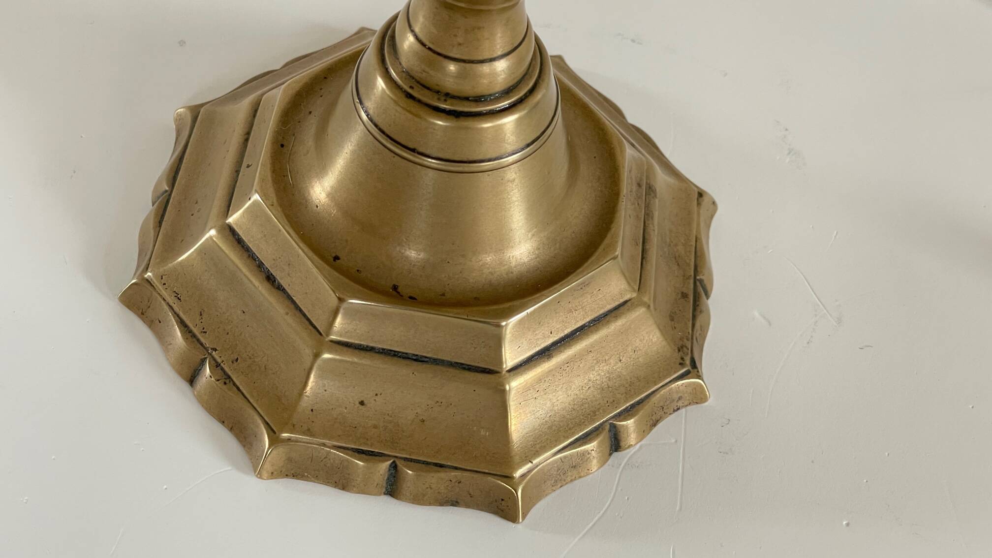 Lampe chic laiton massif et tissu vintage