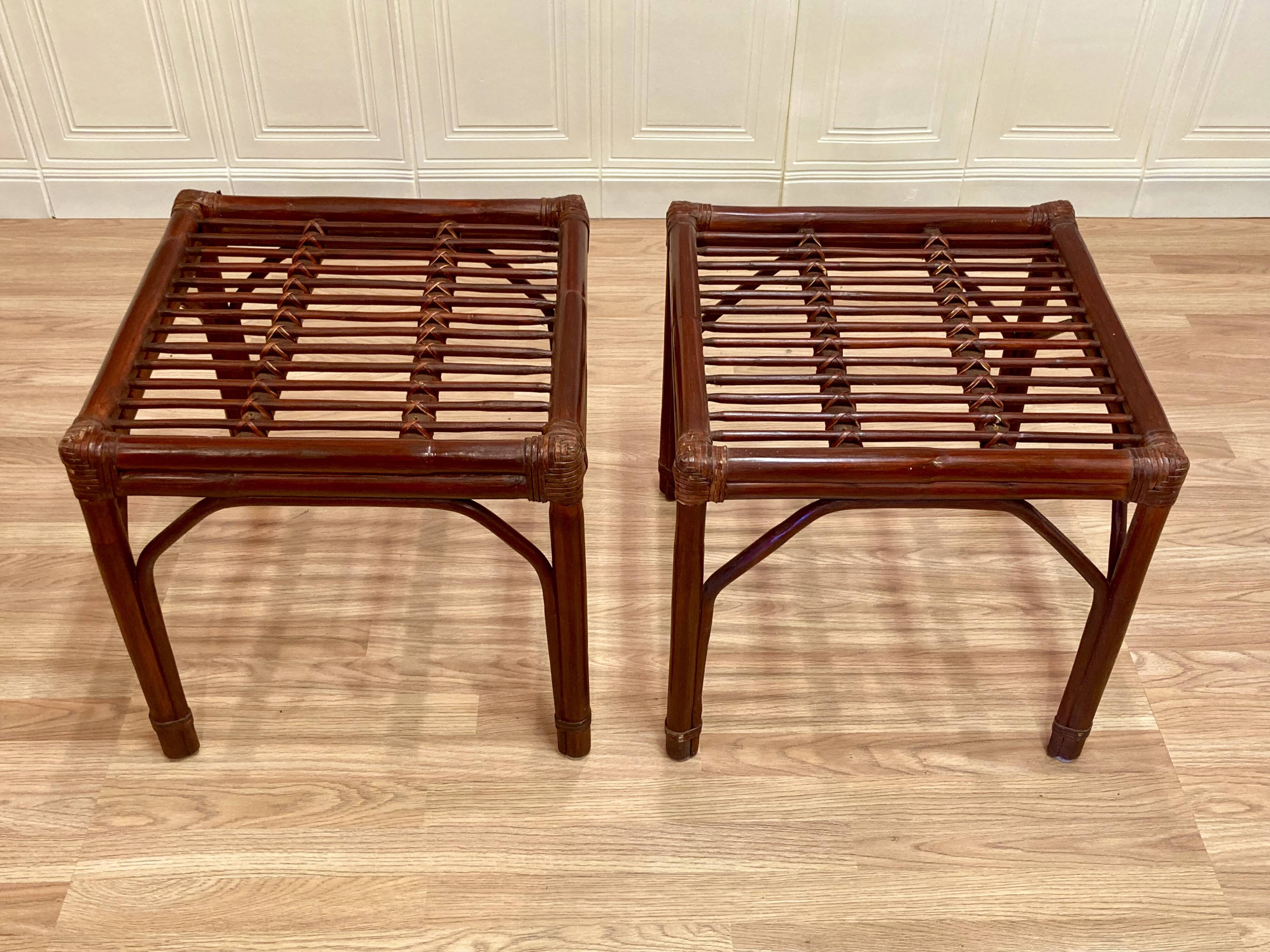 BANC OU DUO DE TABOURETS ROTIN 1950.