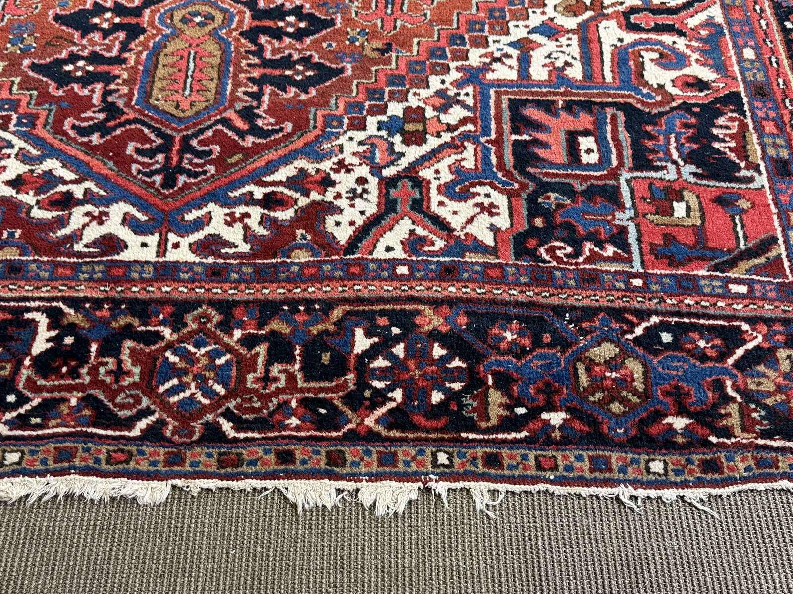 Handmade wool Iranian carpet - 3.35m x 2.32m