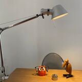 Artemide Tolomeo mini desk lamp on pliers and design Michele De Lucchi - Giancarlo Fassina