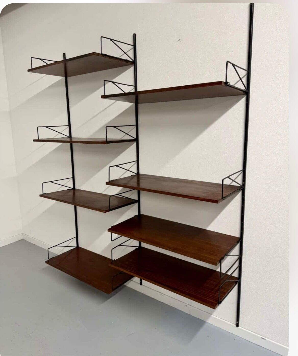 Wall shelf