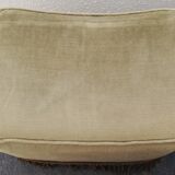 Green velvet pouf 60s